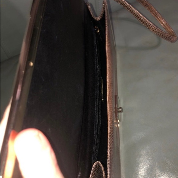 ESCADA VINTAGE 1990s SNAKESKIN CLUTCH - Picture 6 of 12